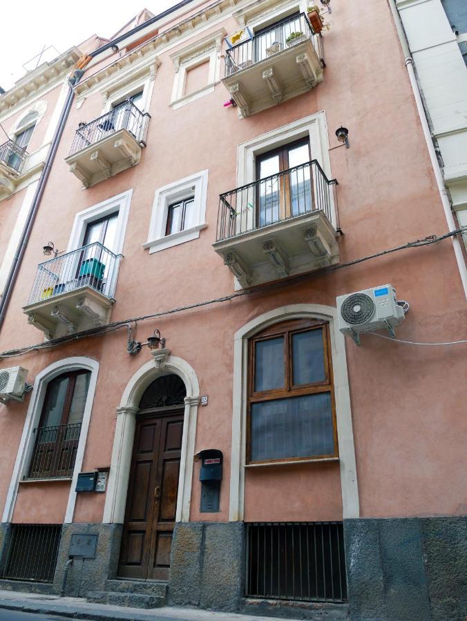Ninetti Guest House - Apt Centro Storico CTA Exteriör bild